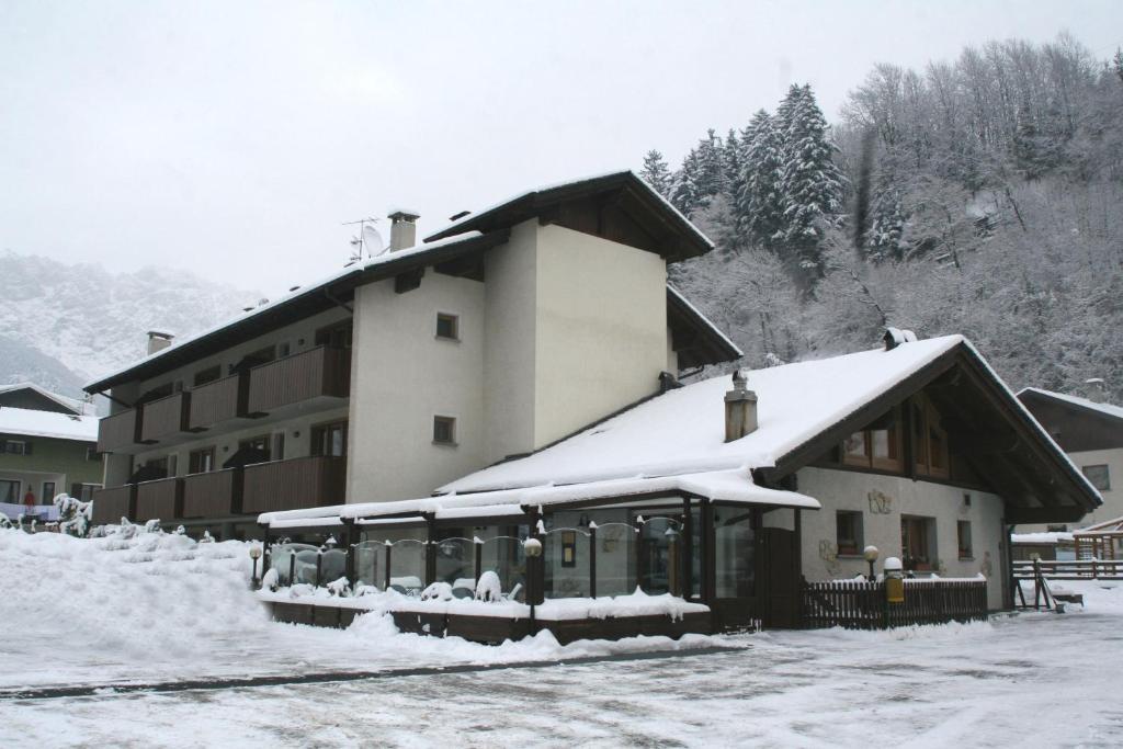 Residence Elga Valdisotto Exterior foto